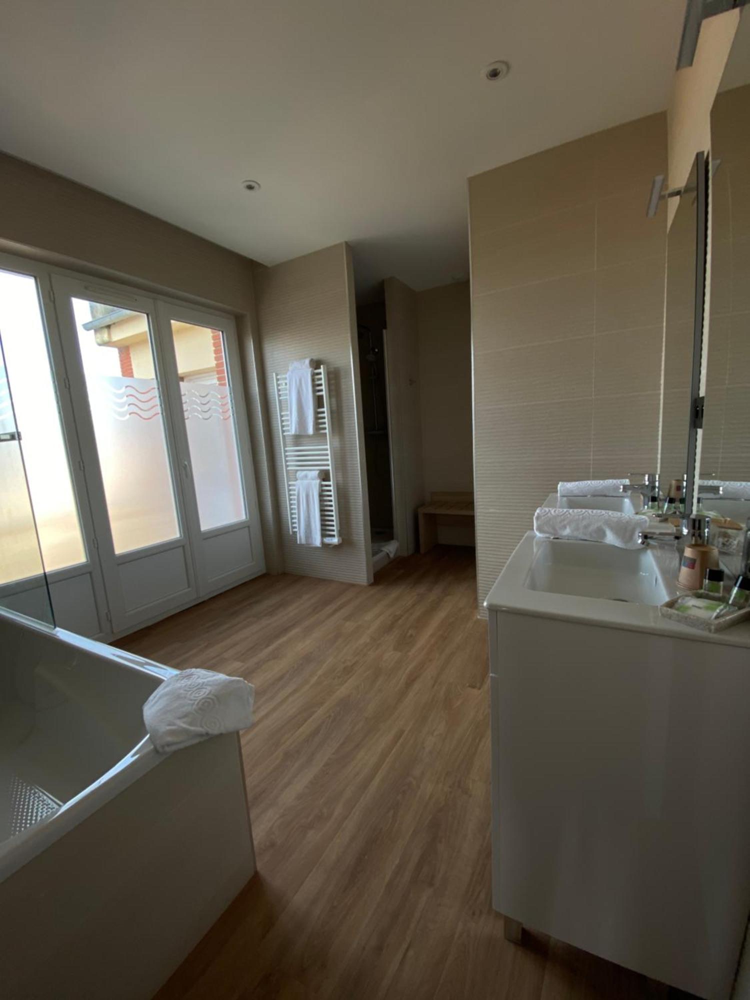 L'Huitriere Hotel Quiberville Bagian luar foto